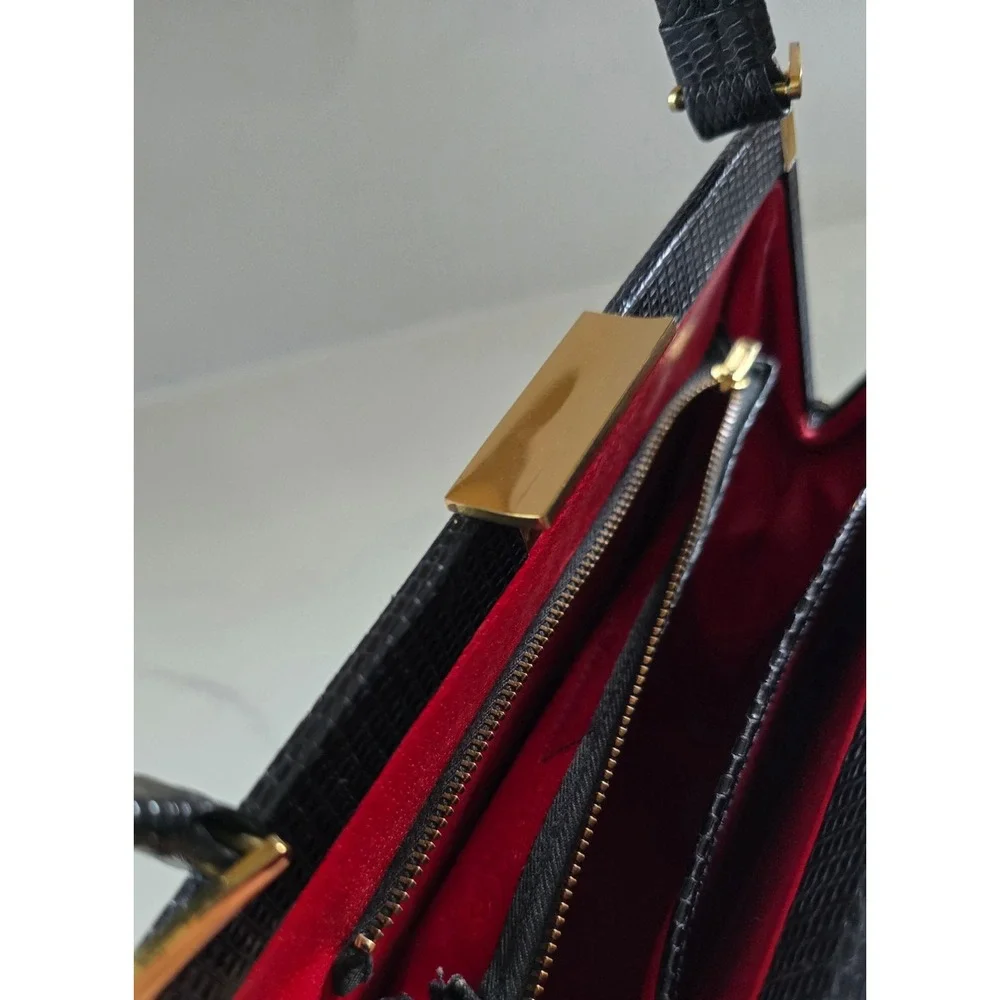 Vintage Black Lizard Embossed Leather Frame Handbag Gold Hardware Red Interior